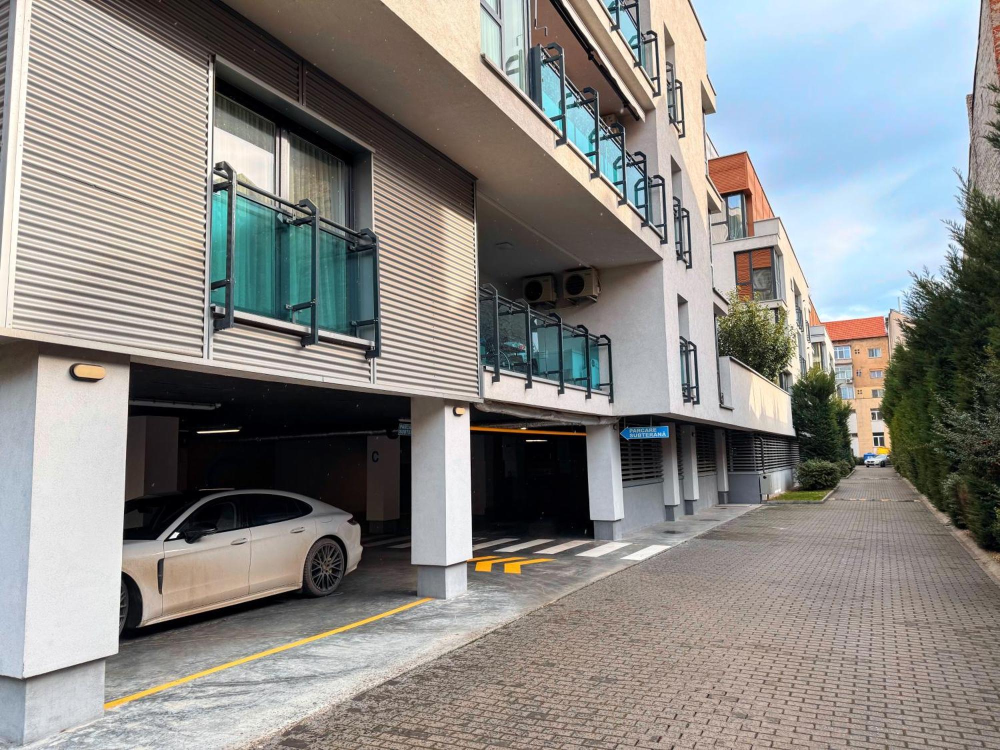 Stylish Apartment Getaway With Self Check-In And Free Parking Lot Арад Экстерьер фото